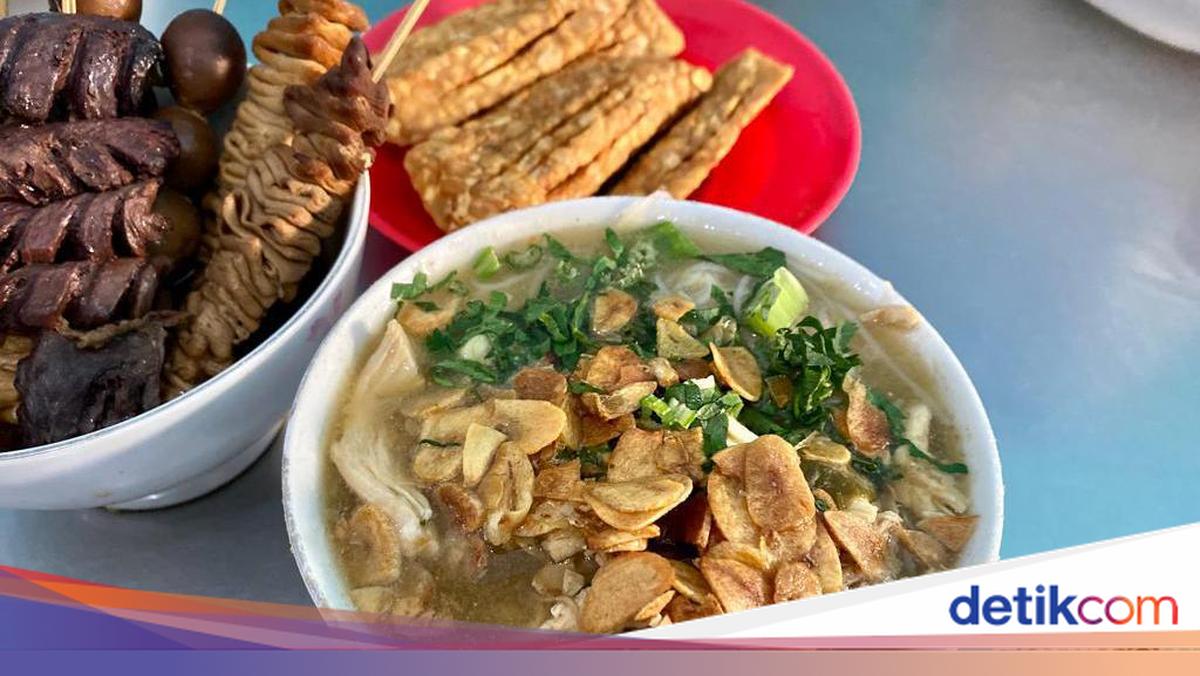 Soto Ayam Semarang: Kenangan yang Menggigit di Setiap Gigitan